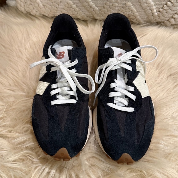 New Balance 327 Sneakers - Picture 4 of 8